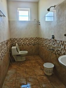 Vijay Gardens的一间浴室
