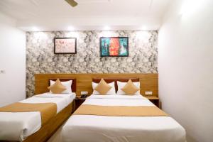 Hotel Stay Villa Near Delhi Airport客房内的一张或多张床位