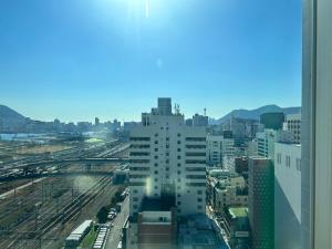 釜山釜山站东横道1号酒店的享有城市美景。