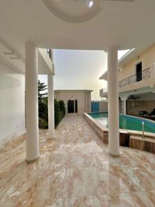 wonderful and distinctive villa that you will love内部或周边的泳池