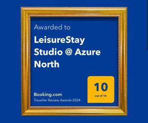 圣费尔南多LeisureStay Studio @ Azure North的一张图片,上面有文字要讲演工作室c大道