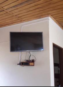 圣格雷戈里奥德波兰科Afecto的挂在墙上的平面电视