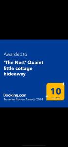 TiragarvanThe Nest Quaint Luxury Cottage Getaway的手机屏幕的截图