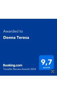 那不勒斯Donna Teresa的主页的屏幕截图