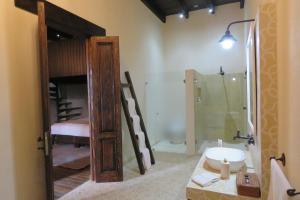 Hacienda Tovares的一间浴室