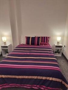 1 Bedroom Flat Available客房内的一张或多张床位