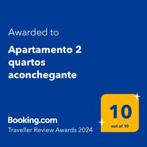 桑托斯Apartamento 2 quartos aconchegante的黄标,加上给画家的词句,准子加入