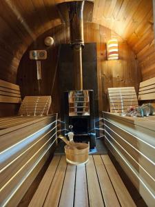 Camper met sauna en zwembad in de rand van de Vlaamse Ardennen平面图