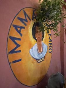 圣多明各Hostal Mamamambo的墙上一幅女人的画