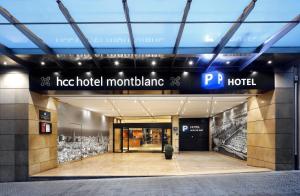 巴塞罗那HCC勃朗峰酒店的酒店大堂设有读取酒店蒙特雷尔的标志