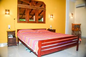 金椰子酒店客房内的一张或多张床位