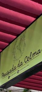 Pousada da Celma的证书、奖牌、标识或其他文件