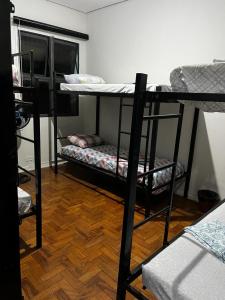 Center Hostel Sp客房内的一张或多张双层床