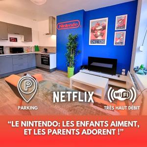 列万Le Nintendo的厨房设有蓝色的墙壁和桌子