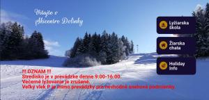 日亚尔Chaty a horský hotel Kožiar的雪覆盖滑雪场广告