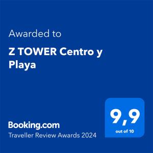 玛德琳港Z TOWER Centro y Playa的蓝电话屏幕,文字被授予z塔中心广场