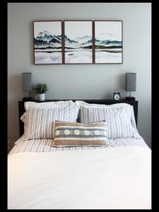 Bright Whistler Village Getaway w/ pool & hot tub