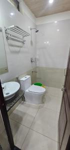 Deva Samudra Beach Stay的一间浴室
