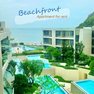 华欣Seaview 2 BR Beach front Vacation HuaHin的海滩景出租公寓