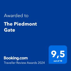 科莱尼奥The Piedmont Gate的蓝莓评审标志,标有白金大门的文本