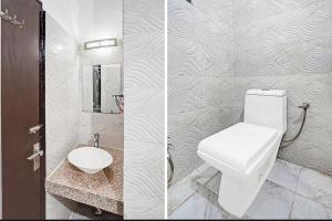 斋浦尔COLLECTION O HOTEL SKY INN的浴室设有卫生间和水槽,两幅图片