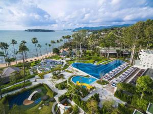 查汶Hyatt Regency Koh Samui- SHA Extra Plus的海滩旁水上公园的空中景致