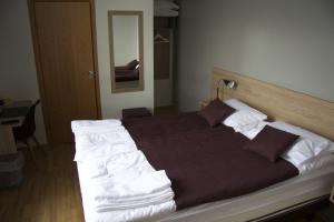 瓦拉斯卡尔夫酒店客房内的一张或多张床位