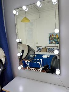 巴勒莫Via Zara的更衣室的镜子