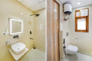 德拉敦Hotel PARAS TOWER的浴室的两张照片,配有卫生间和水槽