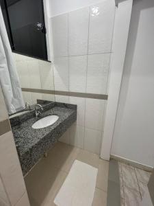 Hotel E Flats LISBOA的一间浴室