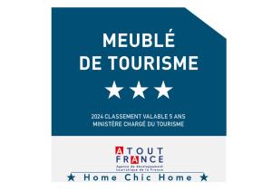 蒙彼利埃Home Chic Home - Les Toits de Sainte-Ursule的家庭慈善家家家居的海报