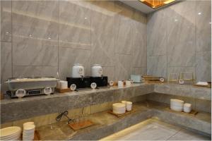 Starway Hotel Nanchang West Lake Wanda Plaza的一间浴室