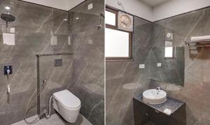 勒克瑙FabExpress Pravi Inn的浴室的两张照片,配有卫生间和水槽