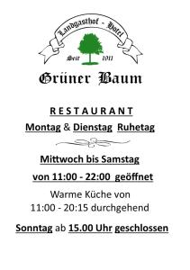 纽伦堡Landgasthof Hotel Grüner Baum的邀请大家参加夏天的吹 ⁇ ,在上面有一棵树