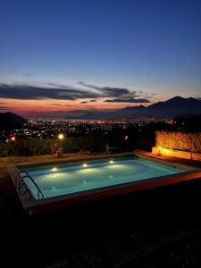 Borgo Del Silenzio,Apartment With Pool内部或周边的泳池