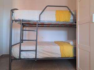 莫哈卡尔roomwithview casa marco的双层床间 - 带两张双层床