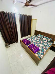 Nirupam Sadan HomeStay客房内的一张或多张床位