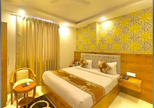 Hotel Qubic Stay Near Delhi Airport客房内的一张或多张床位