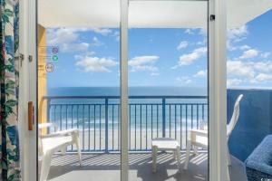 Oceanfront Luxury 2BR King Suite Atlantica Resort