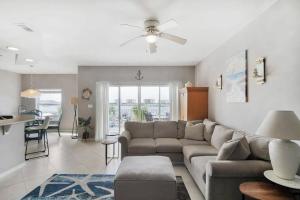 Destin Harbor Hideaway