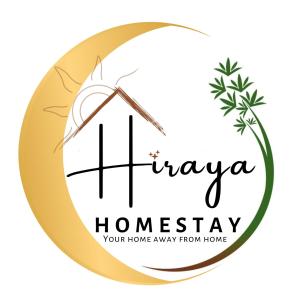 科隆Hiraya Homestay Coron的治疗性顺势疗法的标志,有房子和植物