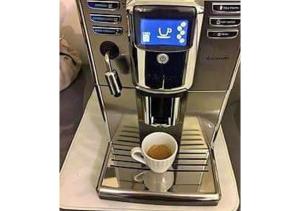 伊斯基亚Luxury house Marone的咖啡机以及咖啡