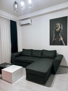 Luxury apartment 3 Struga的休息区