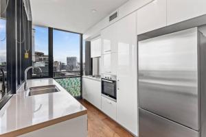 Urban Getaway with 2BR/2Bath and Amazing View!平面图