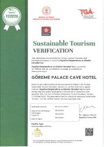 格雷梅Goreme Palace Cave Suites的附有证书的绿色和白色文件