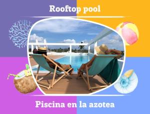 蓬塔卡纳ROOFTOP POOL Ducassi Tropicana STUDIO SUITES Deluxe HOTEL Beach Club & SPA的坐在游泳池旁椅子上的人