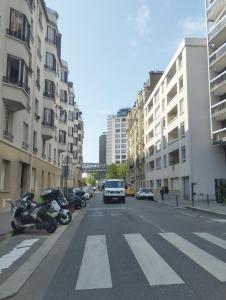 巴黎APPARTEMENT + Parking 45m2 TOUR EIFFEL的相册照片