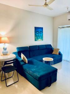 Luxury apartment Blue lagoon的休息区