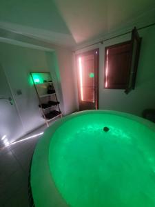 Villa 6p piscine spa privatif wifi proche des plages