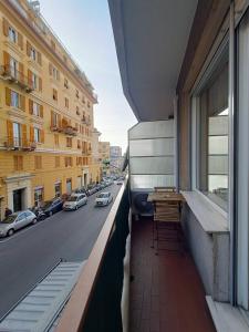 热那亚Genova Center Apartment - San Martino的市景阳台